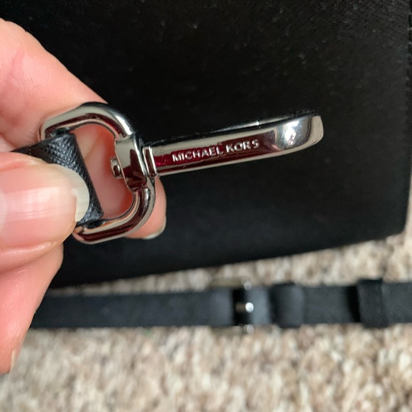 Michael Kors Selma, large black leather satchel - Picture 10 of 13